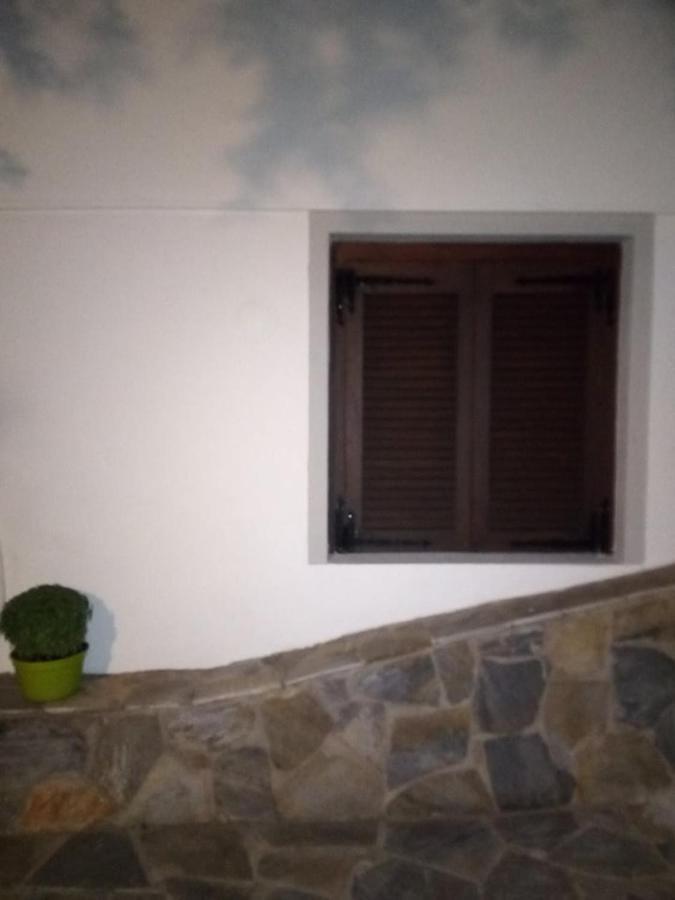 Violetta Studios & Apartments ميلينا المظهر الخارجي الصورة